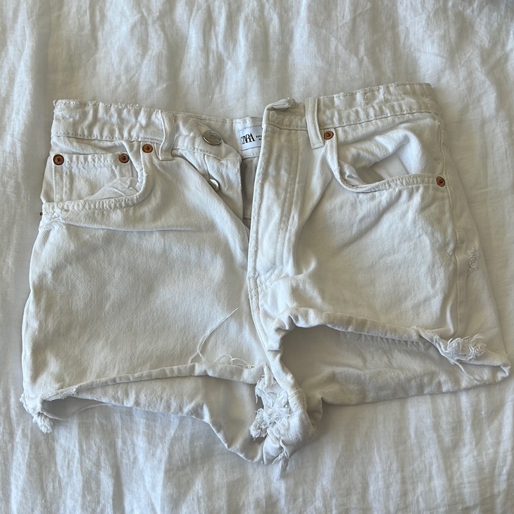 Zara jean Jean shorts size 6